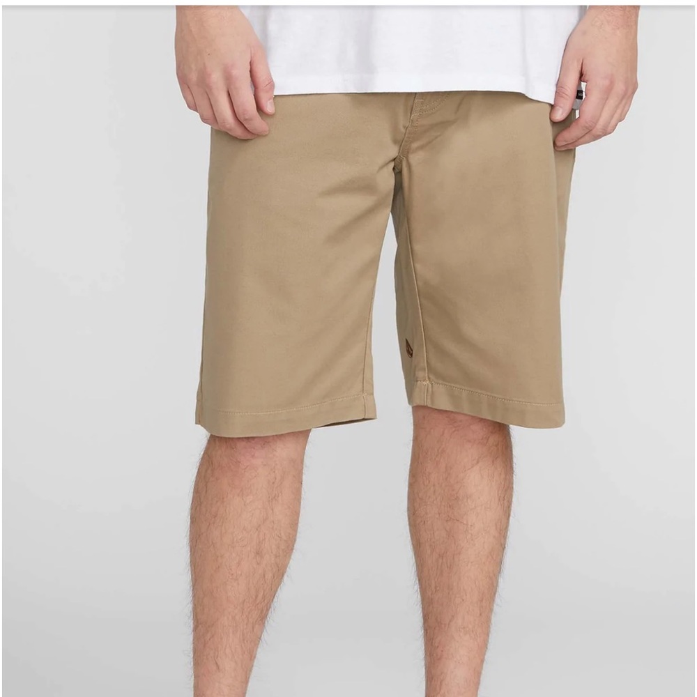 Volcom Tan VMonty Shorts NWT Size 30